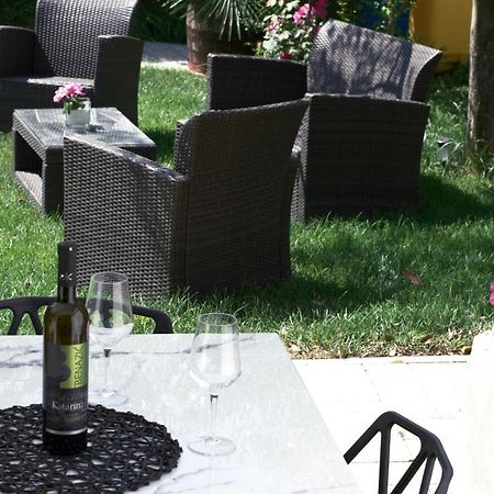 Wine Garden Holiday Home พูลา ภายนอก รูปภาพ