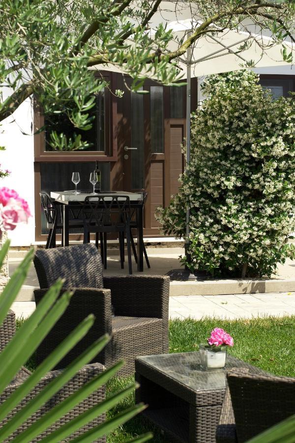 Wine Garden Holiday Home พูลา ภายนอก รูปภาพ